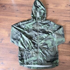 Gap Green Camouflage Kids Rain Jacket Comfortable Fit